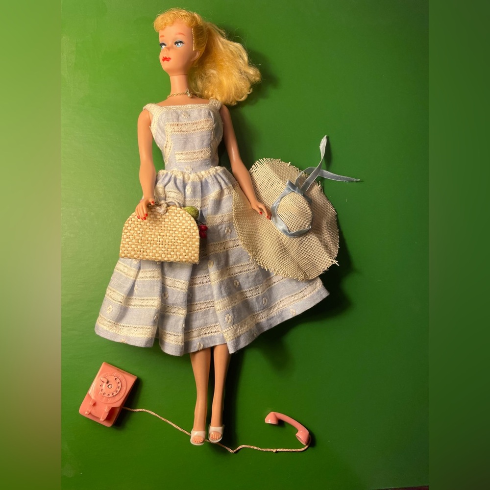 Barbie Suburban Shopper. Original complete vintage set # 969.